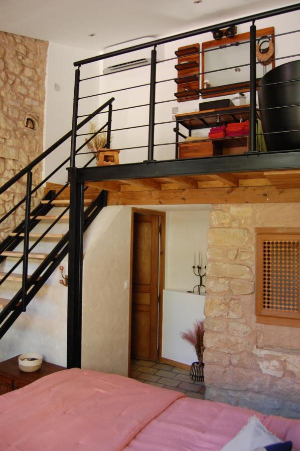 La Bucolique, Chambres Et Jardin D'Hotes Sabran Exterior foto