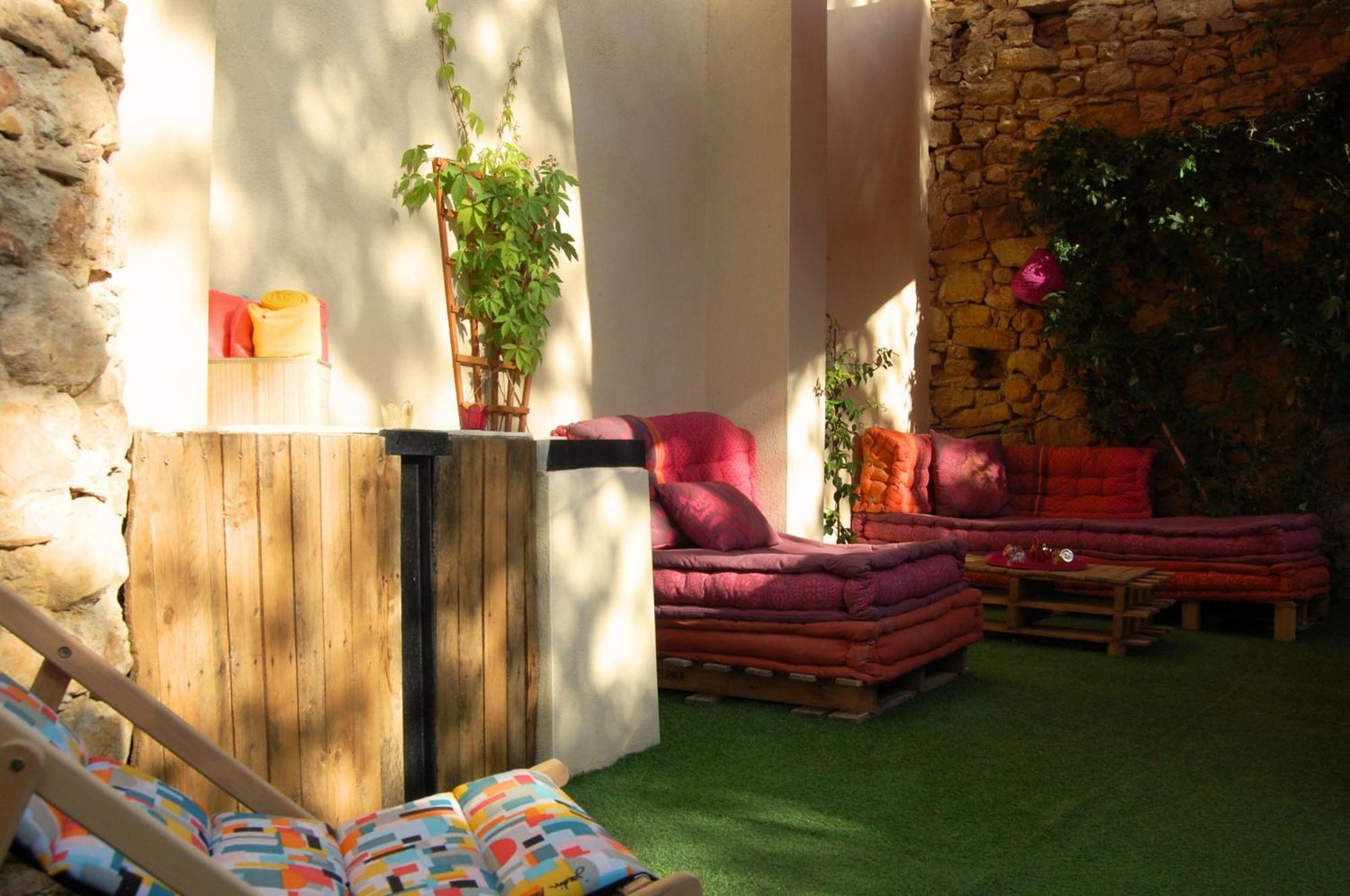 La Bucolique, Chambres Et Jardin D'Hotes Sabran Exterior foto